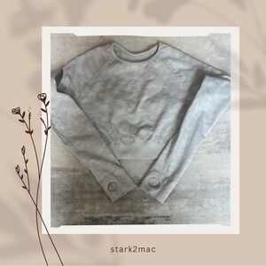 Stylish Gray Women's Crew Neck Top Crop